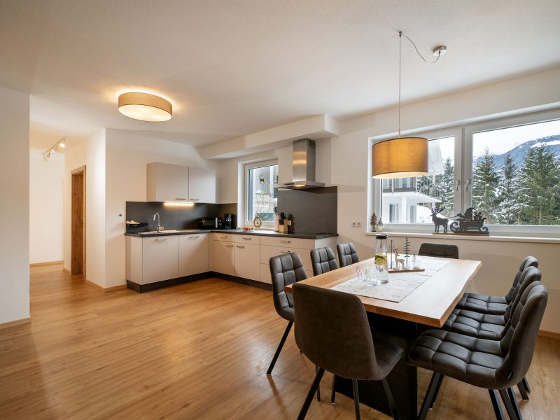 Apart_Klocker_Panoramastrasse_59_Fuegenberg_Apart_Alpengloeckchen_Wohnraum_Kueche